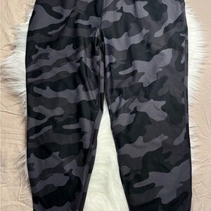Old Navy Active Camo Pants - Black and Gray